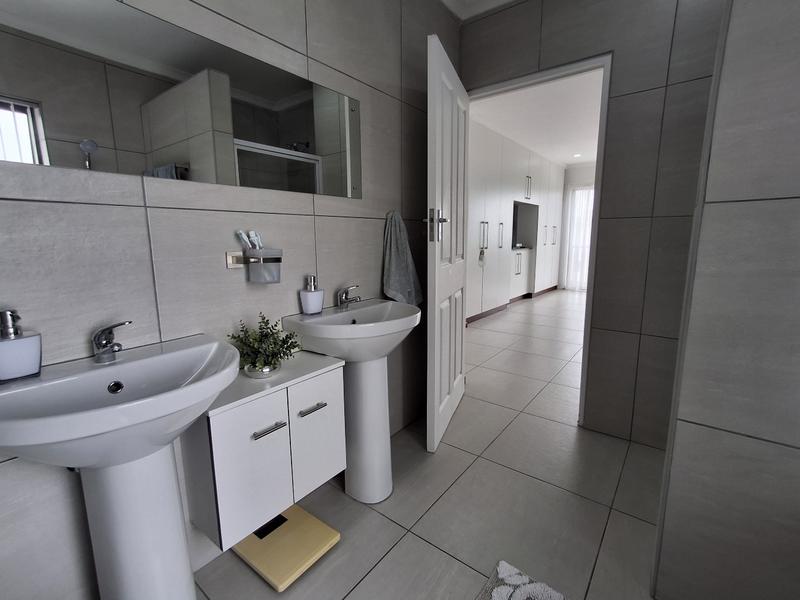 3 Bedroom Property for Sale in Shelley Point Western Cape